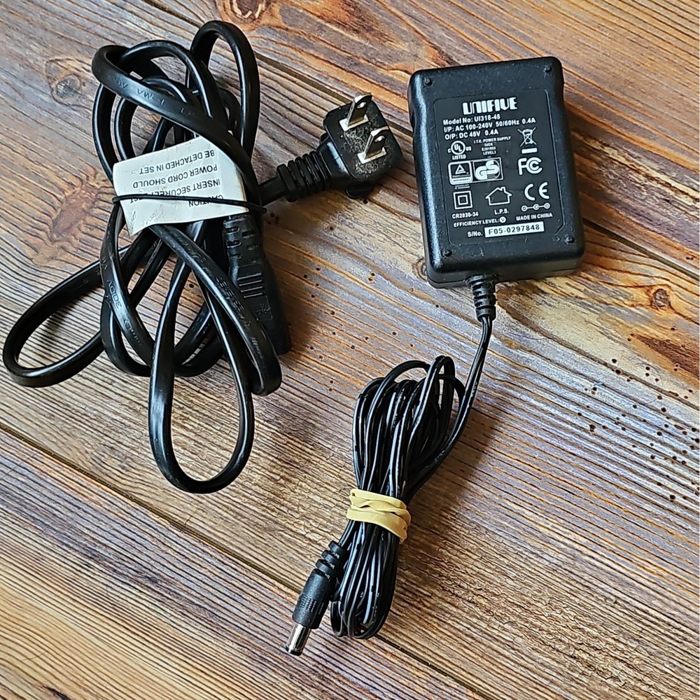 Unifive UI318-48 Power adapter 48V 0.4A 100-240V 50/60Hz